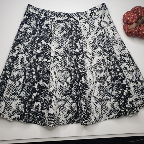 Abercrombie and Fitch Snake Print Skirt Small